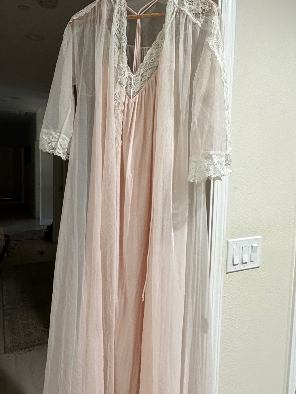 2PC vintage L- xl 80’s peignor sheer chiffon 100% nylon nightgown & robe